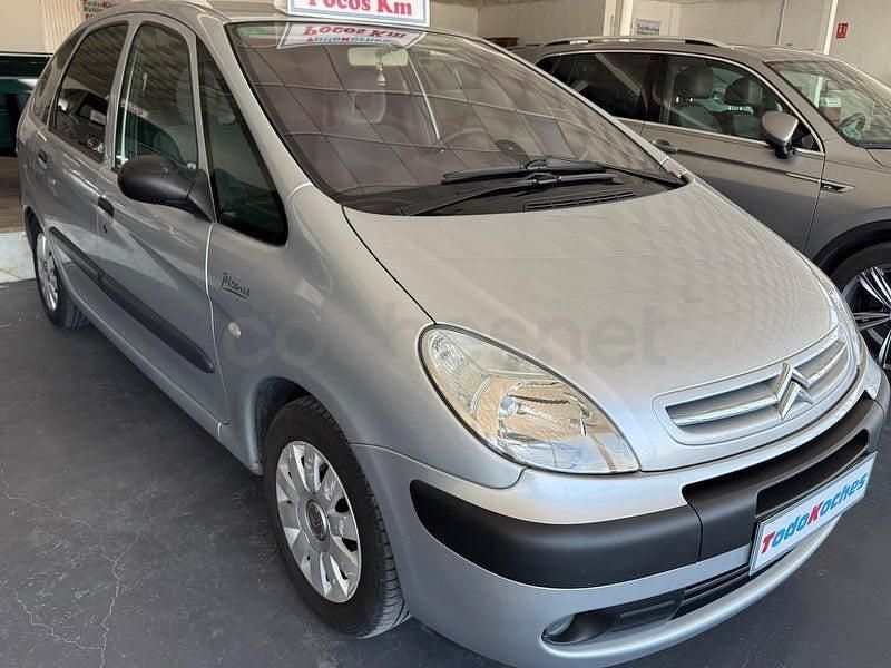 Usado Citroën Xsara Picasso 90 CV (66 kW) 2004 Gris / plata Monovolumen