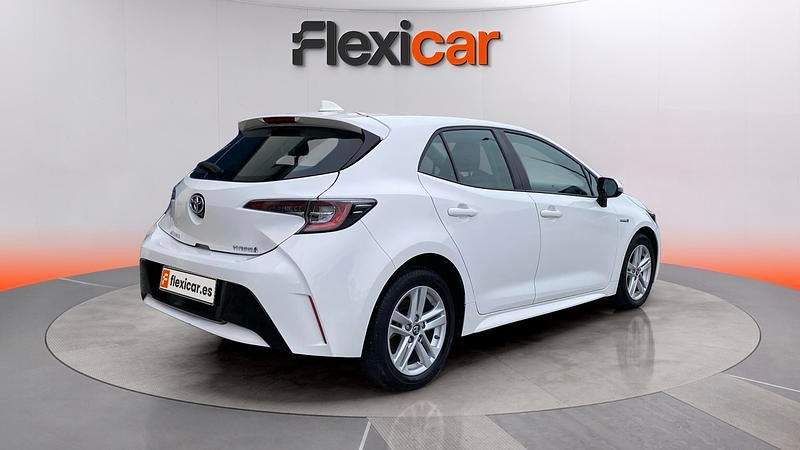 Używany Toyota Corolla Active 122 KM (89 kW) 2020 Biały Hatchback