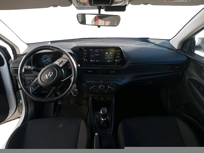 Usado Hyundai i20 100 CV (73 kW) 2021 Granate Utilitario