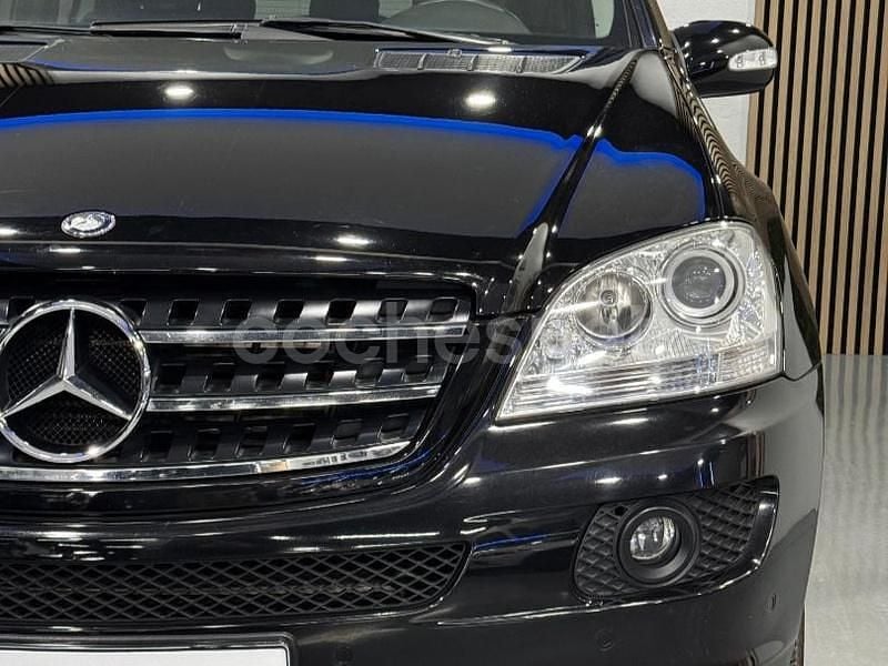 Usado Mercedes ML280 190 CV (139 kW) 2007 Negro SUV