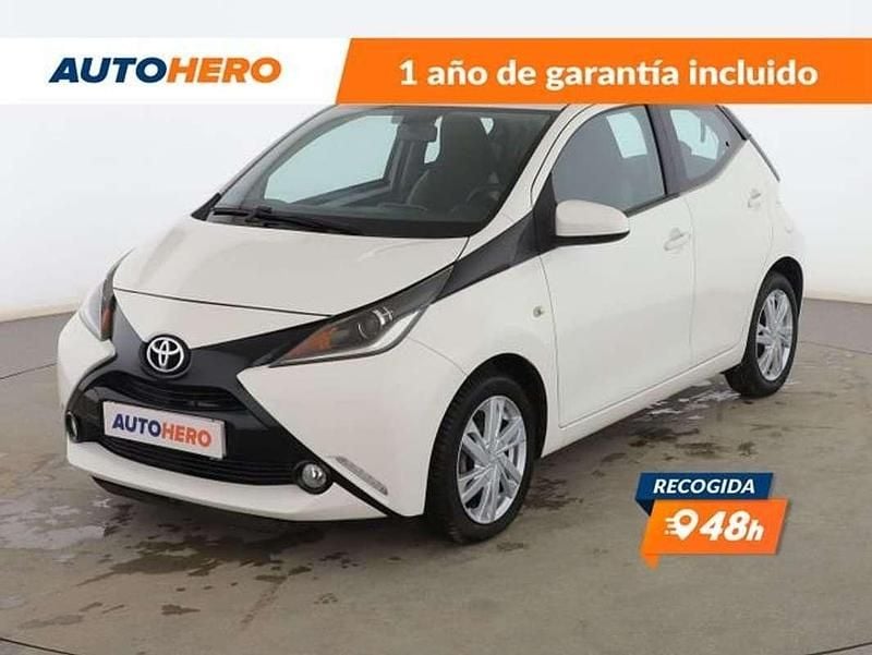 Blanco Usado 2016 Toyota Aygo X-play Utilitario | 9299 € (Precio justo) - Imagen 1/3