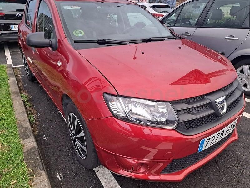 Granate Usado 2015 Dacia Sandero Lauréate Berlina | 5600 € (Buen precio) - Imagen 1/4