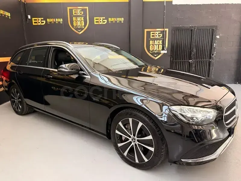 Usado Mercedes E300 306 CV (225 kW) 2020 Negro Familiar