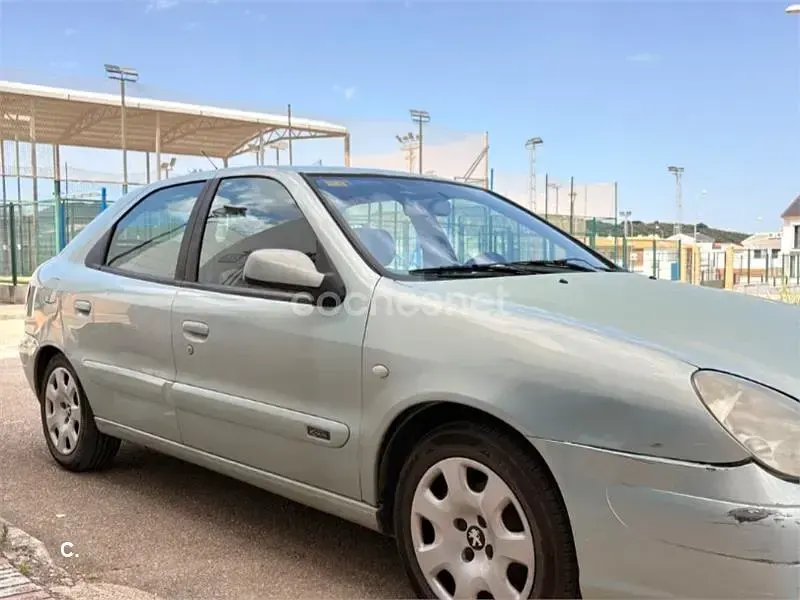 Usado Citroën Xsara 90 CV (66 kW) 2003 Verde Berlina