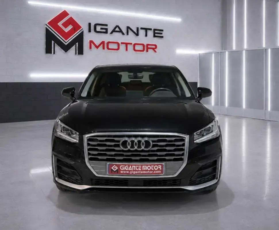 Usado Audi Q2 S-Line 110 CV (80 kW) 2020 Negro SUV