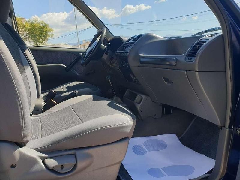 Usado Nissan Terrano 99 CV (72 kW) 1995 Azul SUV