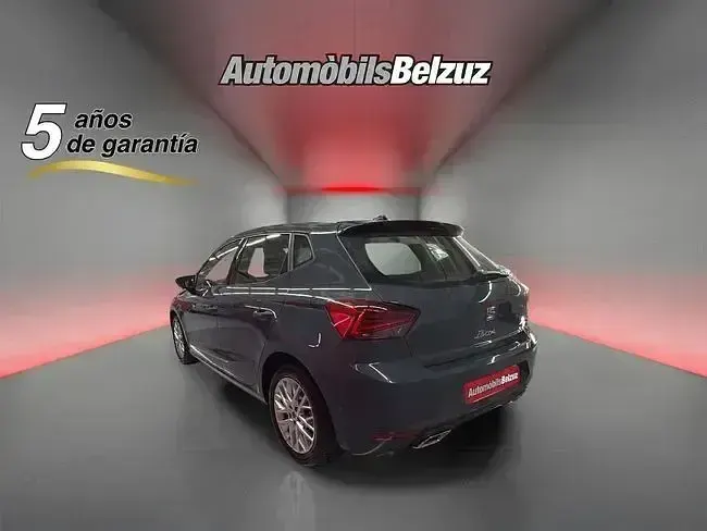 Usado Seat Ibiza FR 116 CV (85 kW) 2025 Gris Utilitario