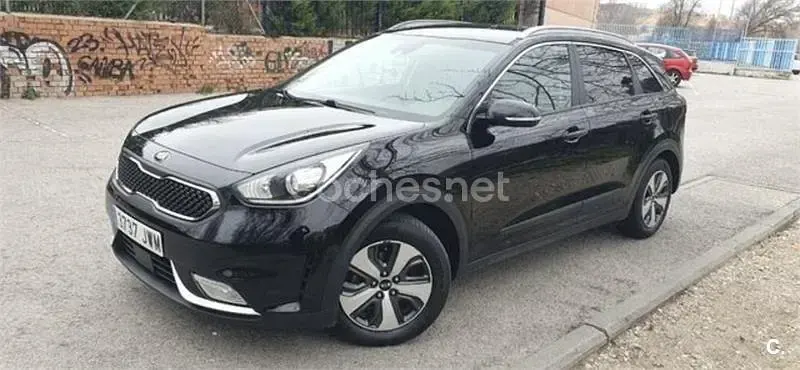 Usado Kia Niro 141 CV (103 kW) 2017 Negro SUV