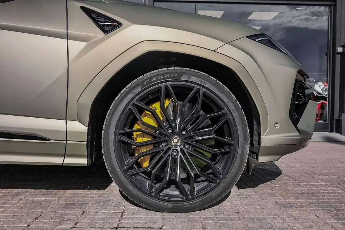 Usado Lamborghini Urus 801 CV (589 kW) 2025 Verde SUV