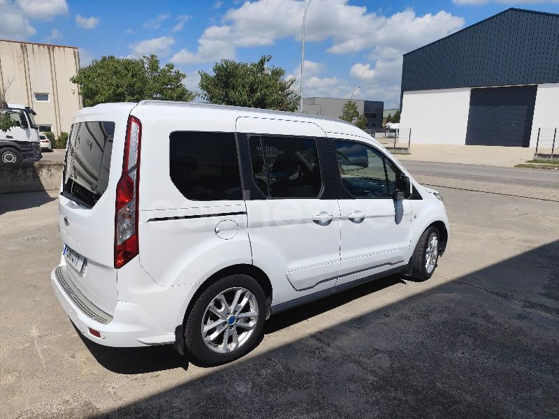 Usado Ford Tourneo Connect Titanium 115 CV (84 kW) 2015 Blanco Monovolumen