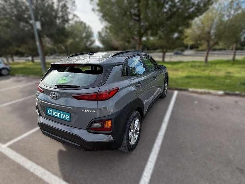 Usado Hyundai Kona 120 CV (88 kW) 2020 Gris SUV