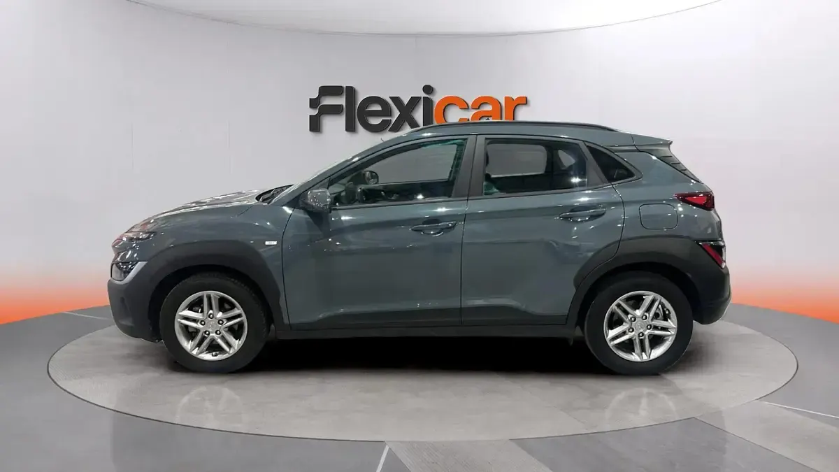 Usado Hyundai Kona 136 CV (100 kW) 2022 Gris SUV
