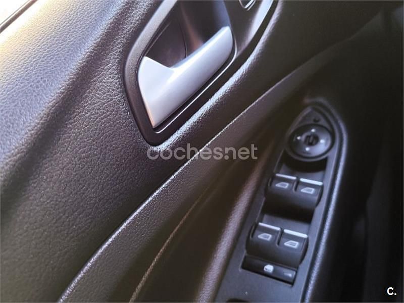 Usado Ford Kuga Trend 150 CV (110 kW) 2017 Blanco SUV