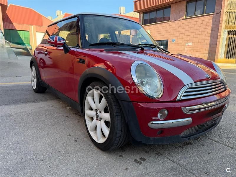 Usado Mini Cooper 115 CV (84 kW) 2003 Rojo Utilitario