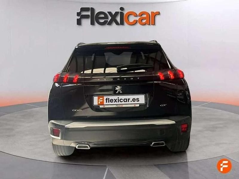 Usado Peugeot 2008 GT 131 CV (96 kW) 2021 Negro SUV