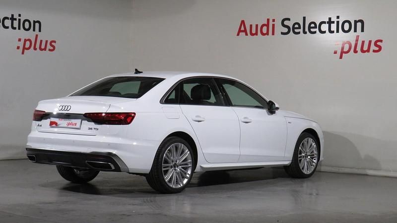 Usado Audi A4 S-Line 163 CV (119 kW) 2022 Blanco ibis (sólido) Berlina