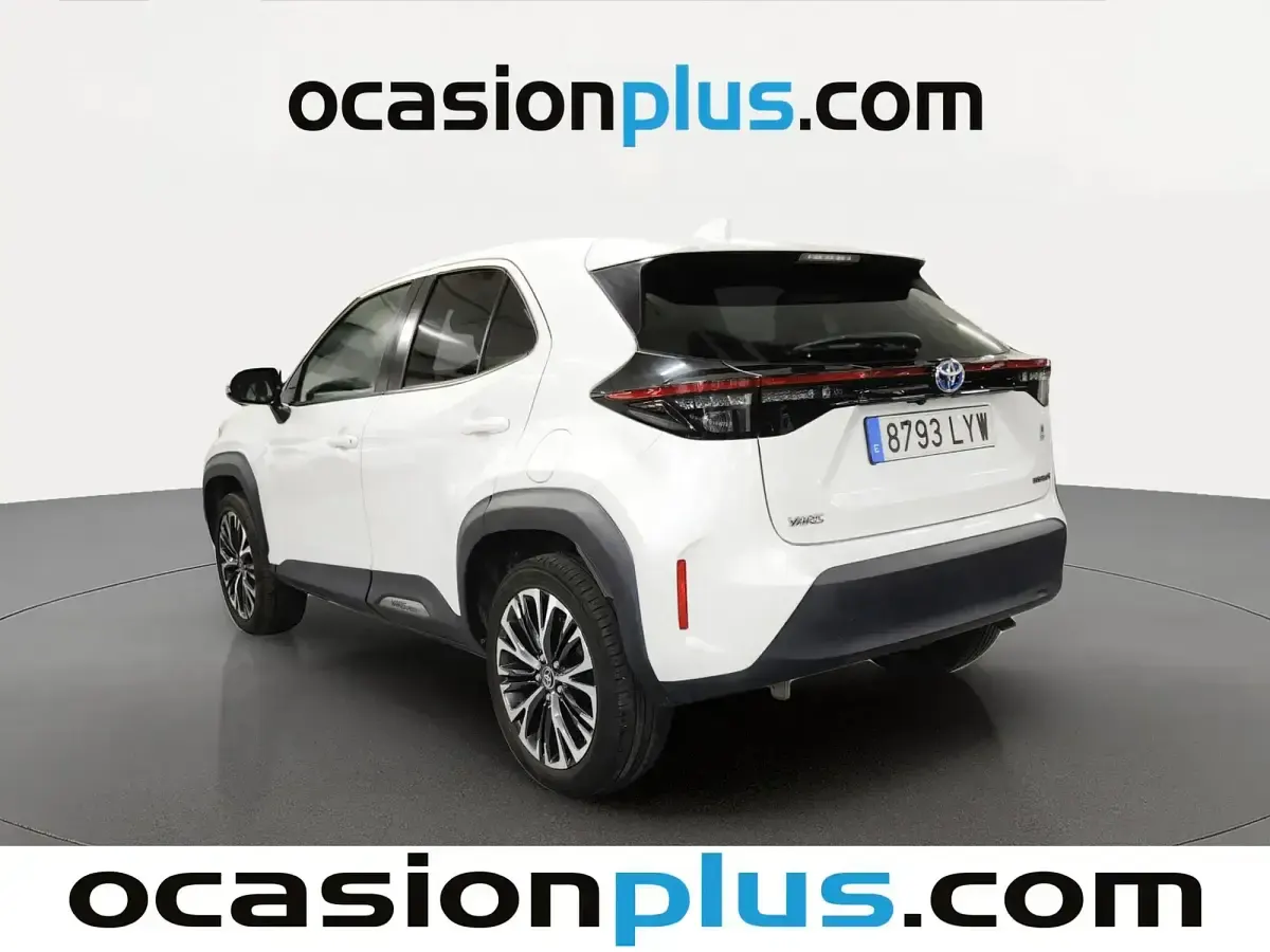 Usado Toyota Yaris Hybrid Style 116 CV (85 kW) 2022 Blanco Pickup/Camioneta