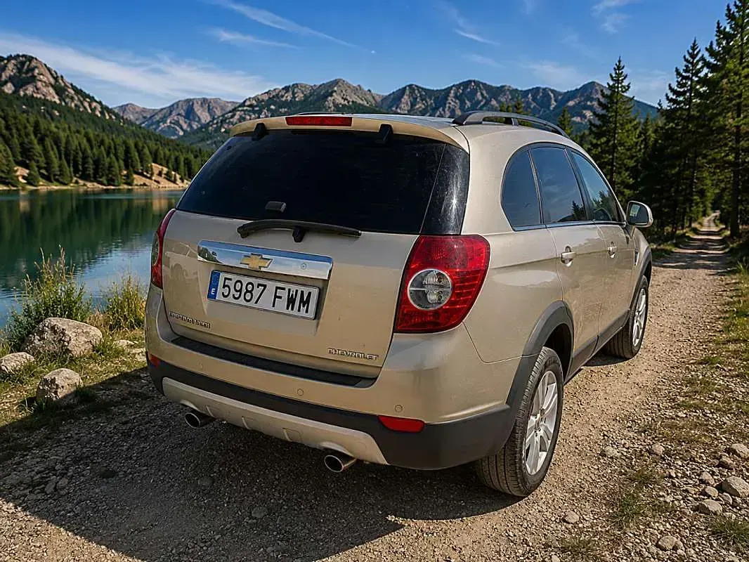 Usado Chevrolet Captiva LT 150 CV (110 kW) 2007 Beige SUV