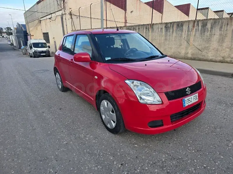 Usado Suzuki Swift GL 92 CV (67 kW) 2007 Rojo Utilitario