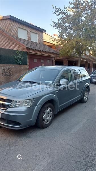 Käytetty Dodge Journey SE 140 HP (102 kW) 2011 Harmaa Katumaasturi