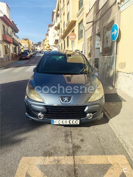 Gris / plata Usado 2005 Peugeot 307 Familiar | 1000 € (Buen precio) - Imagen 1/4