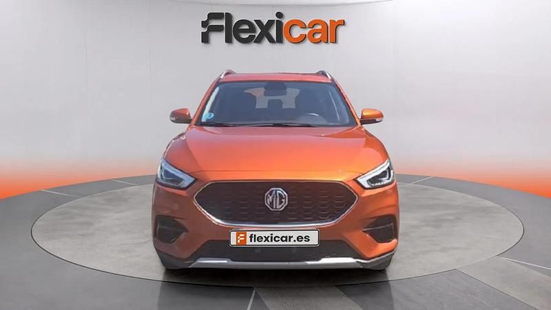 Usado MG ZS Comfort 106 CV (77 kW) 2022 Naranja Berlina