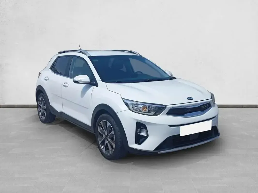 Usado Kia Stonic 110 CV (80 kW) 2018 Blanco SUV