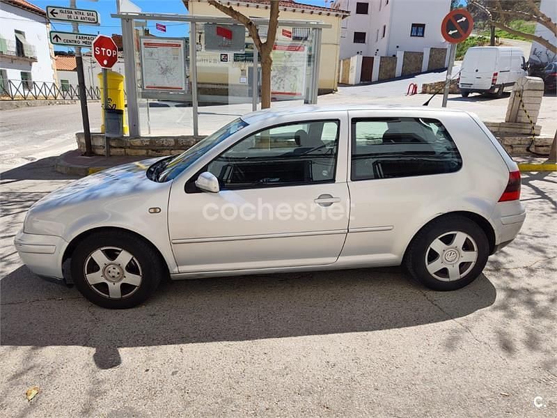 Usado VW Golf III Highline 115 CV (84 kW) 1999 Gris / plata Berlina