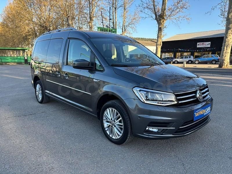 Usado VW Caddy Maxi Comfortline 150 CV (110 kW) 2018 Gris / plata Monovolumen