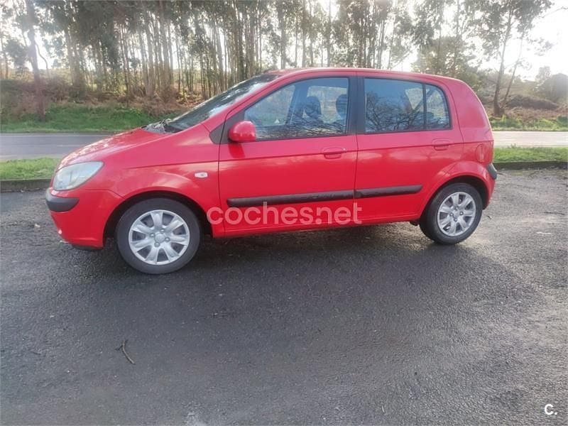 Usado Hyundai Getz SE 97 CV (71 kW) 2007 Rojo Utilitario