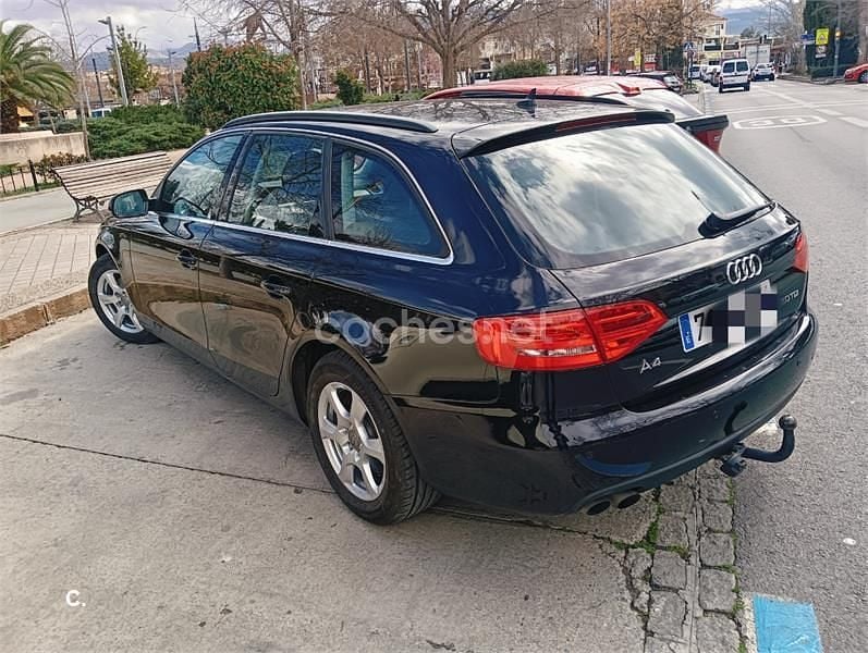 Usado Audi A4 143 CV (105 kW) 2010 Negro Familiar