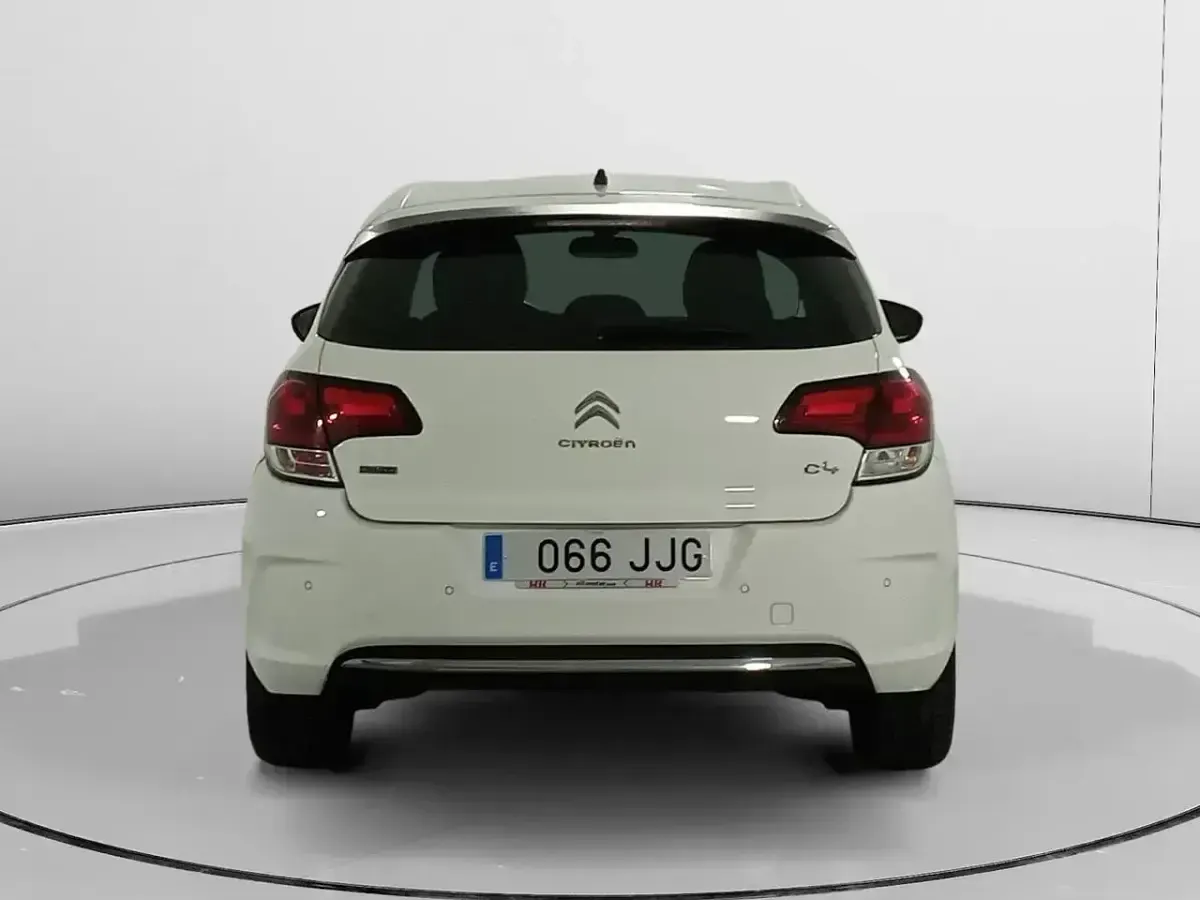 Usado Citroën C4 Feel 120 CV (88 kW) 2015 Blanco Berlina