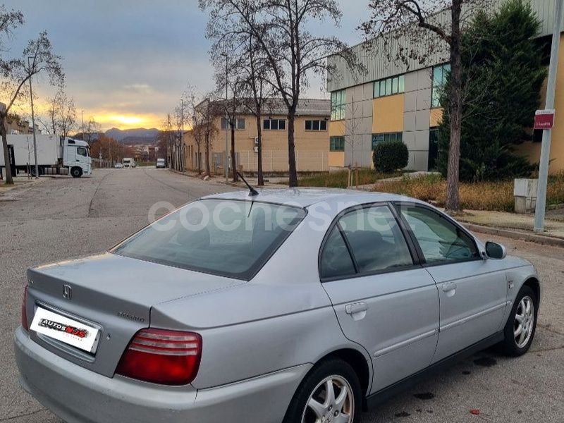 Usado Honda Accord LS 136 CV (100 kW) 2002 Gris / plata Berlina