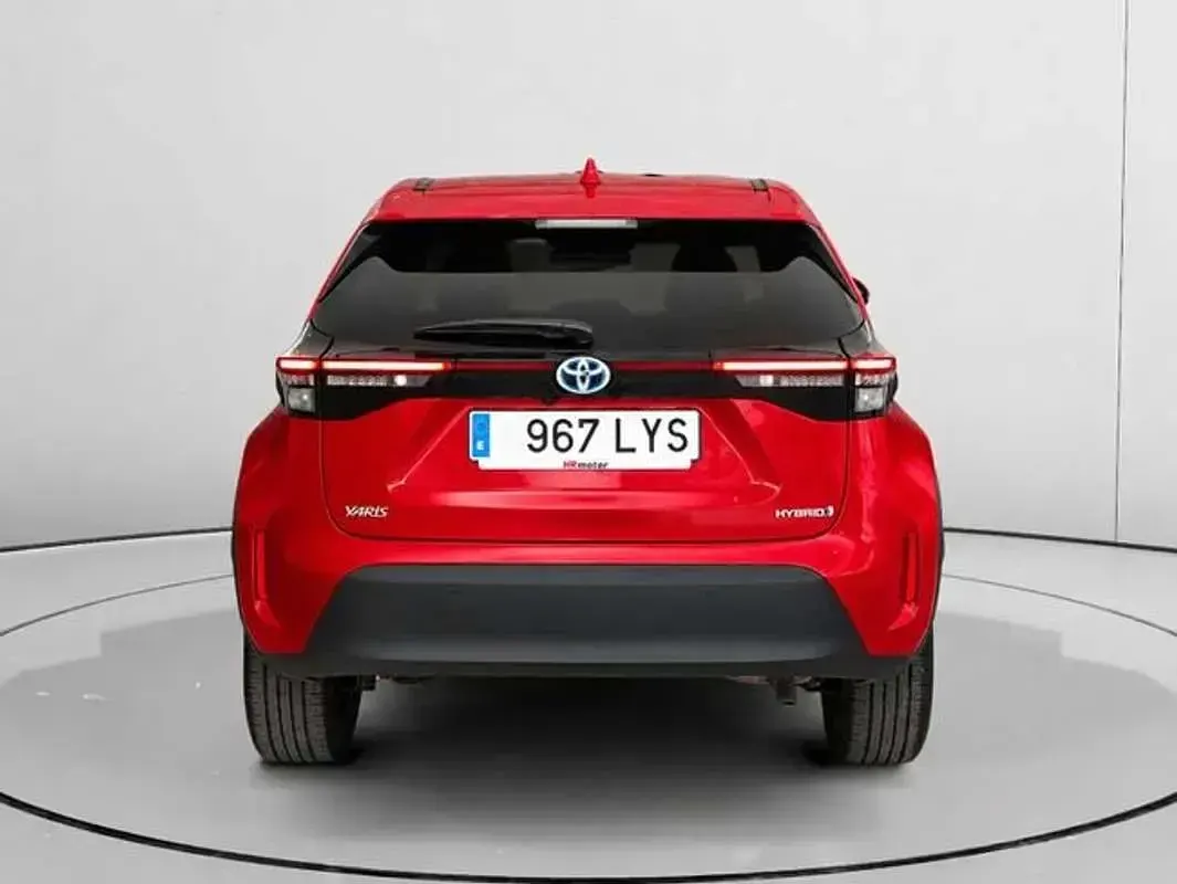 Usado Toyota Yaris Cross Business Edition 116 CV (85 kW) 2022 Rojo SUV