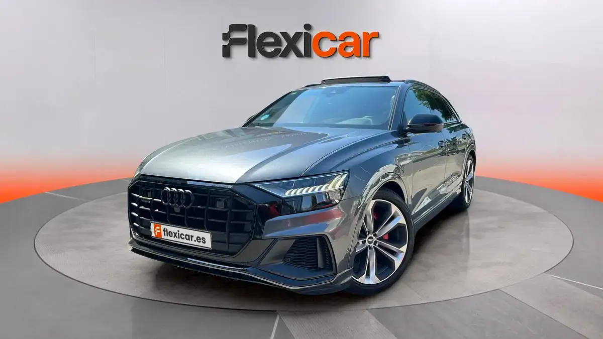 Usado Audi Q8 S-line plus 286 CV (210 kW) 2022 Gris SUV