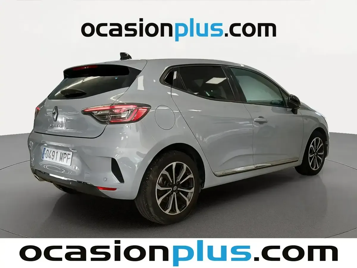 Usado Renault Clio V Techno 90 CV (66 kW) 2024 Gris Berlina