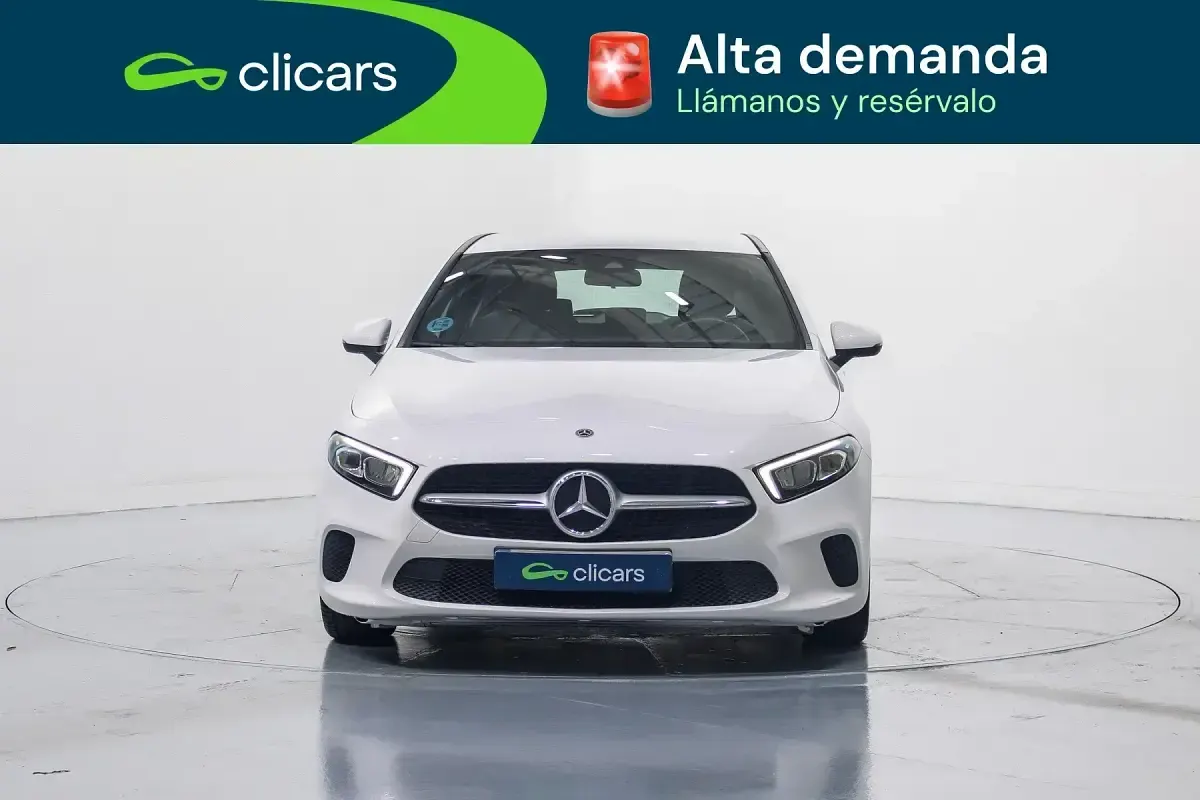 Usado Mercedes A180 116 CV (85 kW) 2021 Blanco Berlina