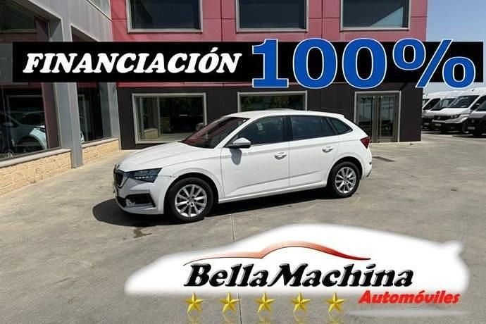 Amarillo Usado 2023 Skoda Scala Ambition Utilitario | 14.975 € (Buen precio) - Imagen 1/4