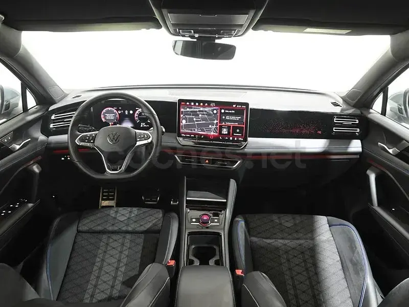 Usado VW Tiguan R-line 150 CV (110 kW) 2025 Gris / plata SUV