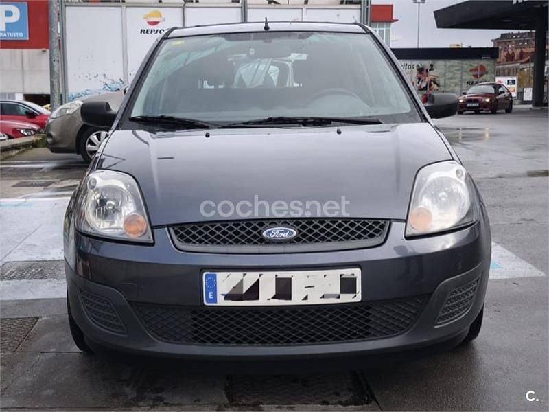 Usado Ford Fiesta Ambiente 68 CV (50 kW) 2008 Gris / plata Berlina