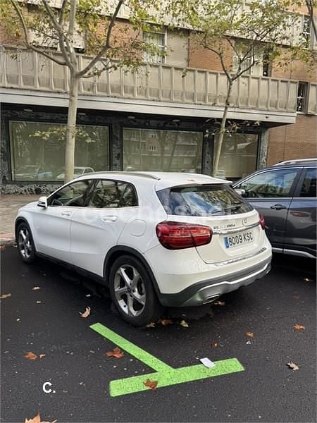 Usado Mercedes GLA200 136 CV (100 kW) 2018 Blanco SUV