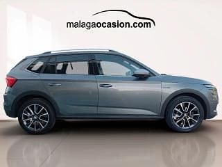 Usado Skoda Kamiq 110 CV (80 kW) 2022 Gris SUV