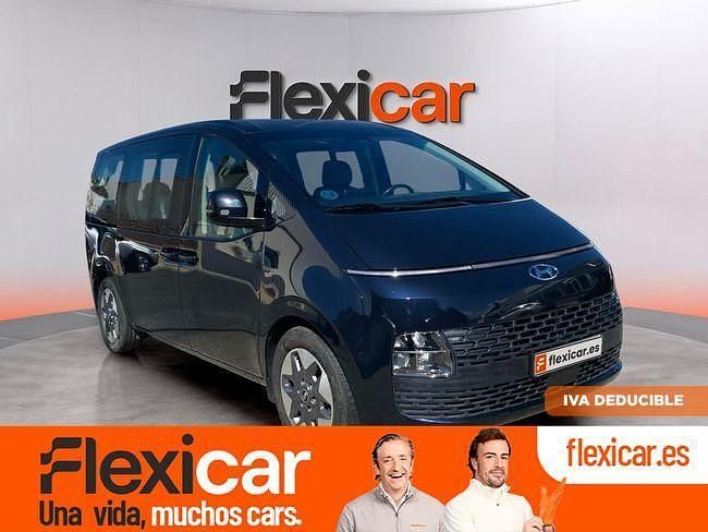 Usado Hyundai Staria 177 CV (130 kW) 2023 Verde Monovolumen