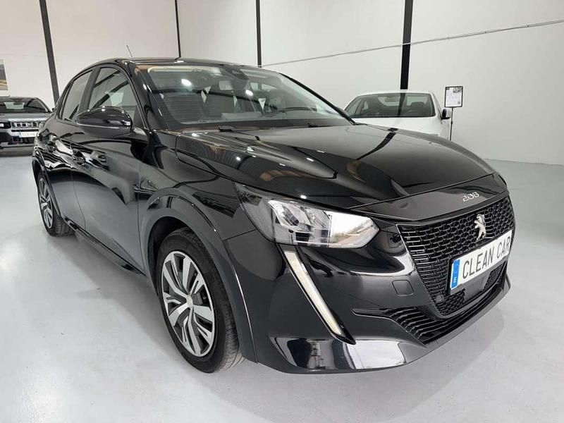 Usado Peugeot e-208 Active 100 kW (136 CV) 2021 Negro Utilitario