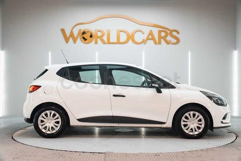 Usado Renault Clio IV Business 90 CV (66 kW) 2017 Blanco Berlina