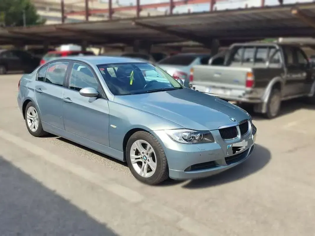Usado BMW 320 177 CV (130 kW) 2008 Gris Berlina