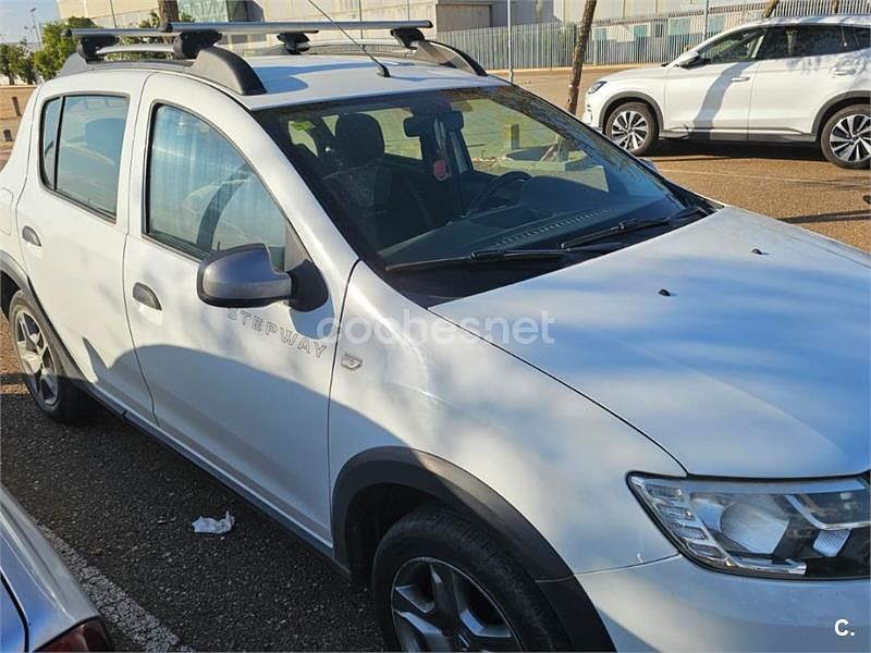 Blanco Usado 2018 Dacia Sandero Stepway Ambiance Berlina | 9500 € (Buen precio) - Imagen 1/4