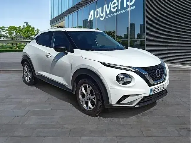 Usado Nissan Juke Acenta 114 HP (83 kW) 2022 Branco SUV