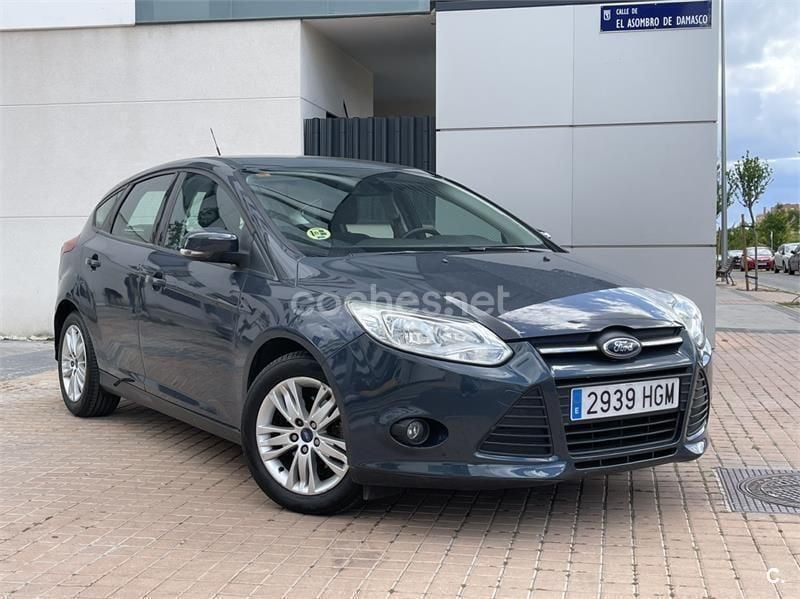 Usado Ford Focus Trend 115 CV (84 kW) 2011 Azul Berlina