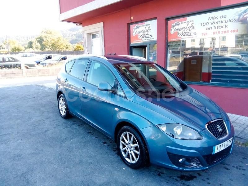 Azul Usado 2010 Seat Altea XL Reference Monovolumen | 4499 € (Precio justo) - Imagen 1/4